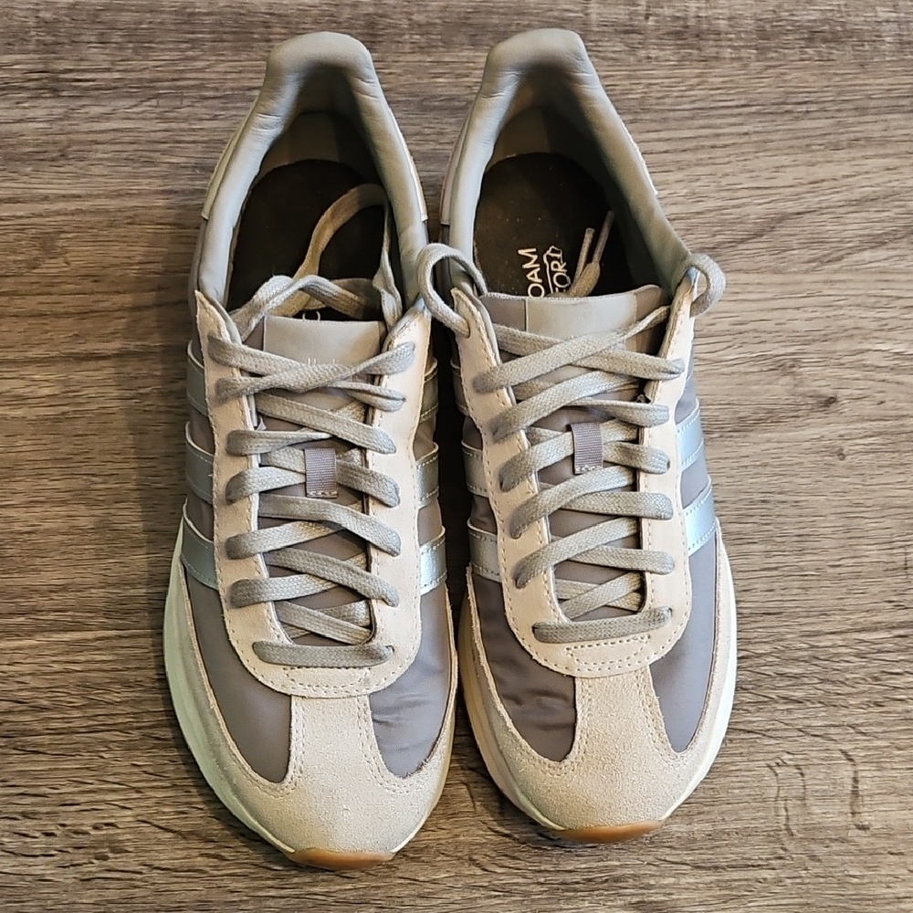 Women's Gray Sneakers